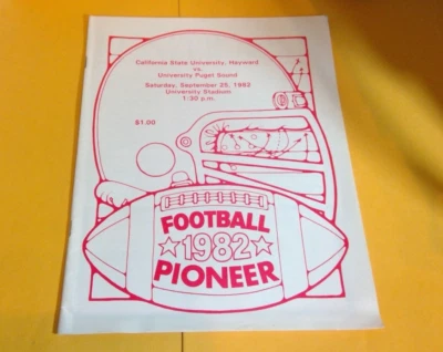 1982 PUGET SOUND vs HAYWARD COLLEGE FOOTBALL GAME PROGRAM LOGGERS PIONEERS UPS - Image 1 of 4