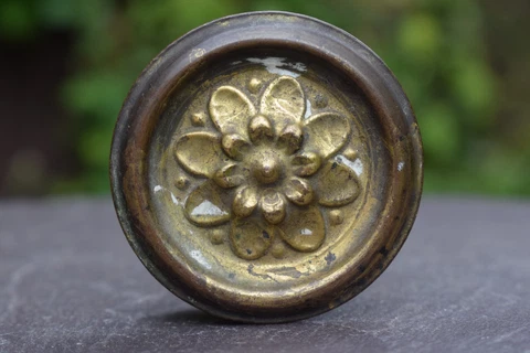 Victorian Servants Bell Brass Roundel Centre Flower Bloom Old Vintage Reclaimed Cover