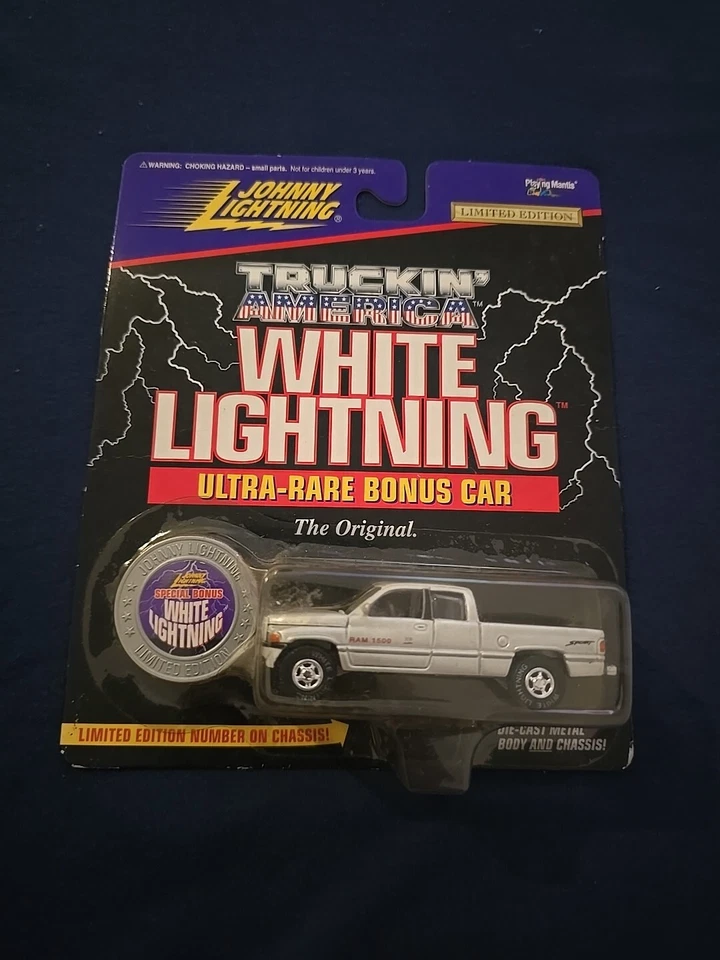Johnny Lightning DODGE RAM 1500 White Lightning Chase (260) - Image 1 of 3