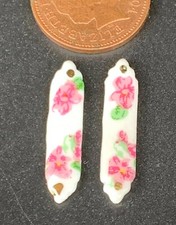 1:12 Scale 2 White Ceramic Door Plates With A Rose Motif Tumdee Dolls House 685
