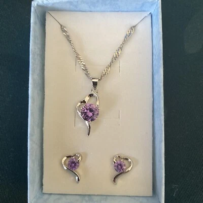 Nuevo Juego de Collar y Pendientes Colgantes Corazón Forma Libre Circonita cúbica Púrpura Relleno de Oro Blanco Foto 1 de 3