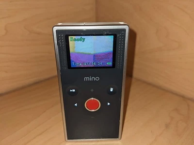 Flip Video Mino 1st Gen USB 1.5" LCD 2x Digital Zoom Camcorder - color problems - Image 1 of 4