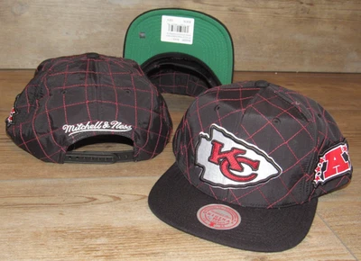 Gorra Mitchell & Ness Kansas City Chiefs AFC acolchada con cierre a presión talla para hombre Foto 1 de 2
