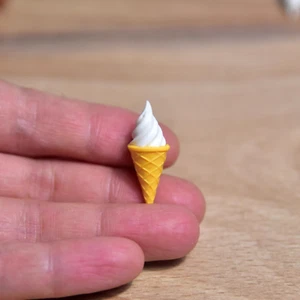 3PCS Dollhouse Miniatures Ice Cream Cones 1:6 1:12 Dessert Vanilla Mini Food - Picture 1 of 5