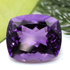 13,5 ct 16 x 13,8 mm natürliche gute lila Farbe glänzende Kissenform VVS CutStone - Bild 1 von 6