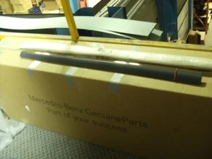 Mercedes S-class 2206900562(9999) N/S/F door mould primer - Picture 1 of 2