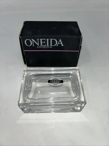 Caja de baratijas Oneida cristal transparente 3" cuadrada Alemania Occidental identificación de joyas 243 - Imagen 1 de 4
