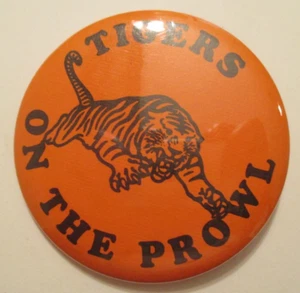 Lake City Minnesota Tigers on the prowl Pinback Button - Picture 1 of 3
