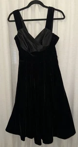 ModCloth Größe Small samtig schwarz Party Fit and Flare Kleid - Bild 1 von 14