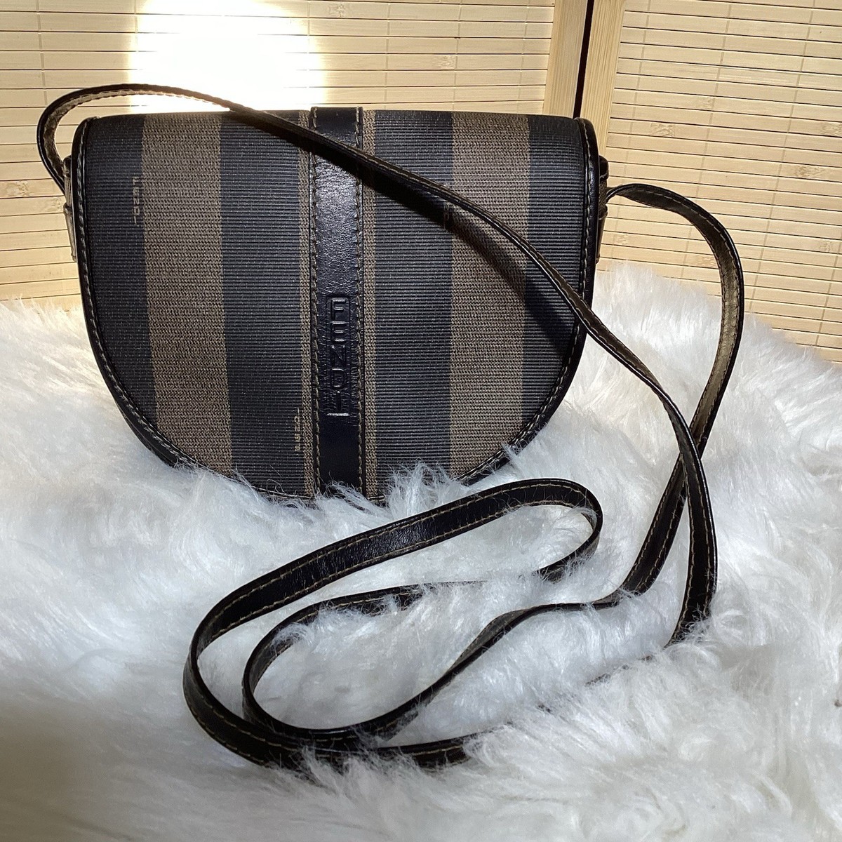 Fendi ストライプ ハンドバッグ ペカン Fendi Crossbody Striped Bags & Handbags for Women for sale