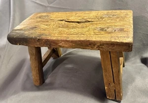 Taburete articulado de madera primitivo antiguo del país - Imagen 1 de 22
