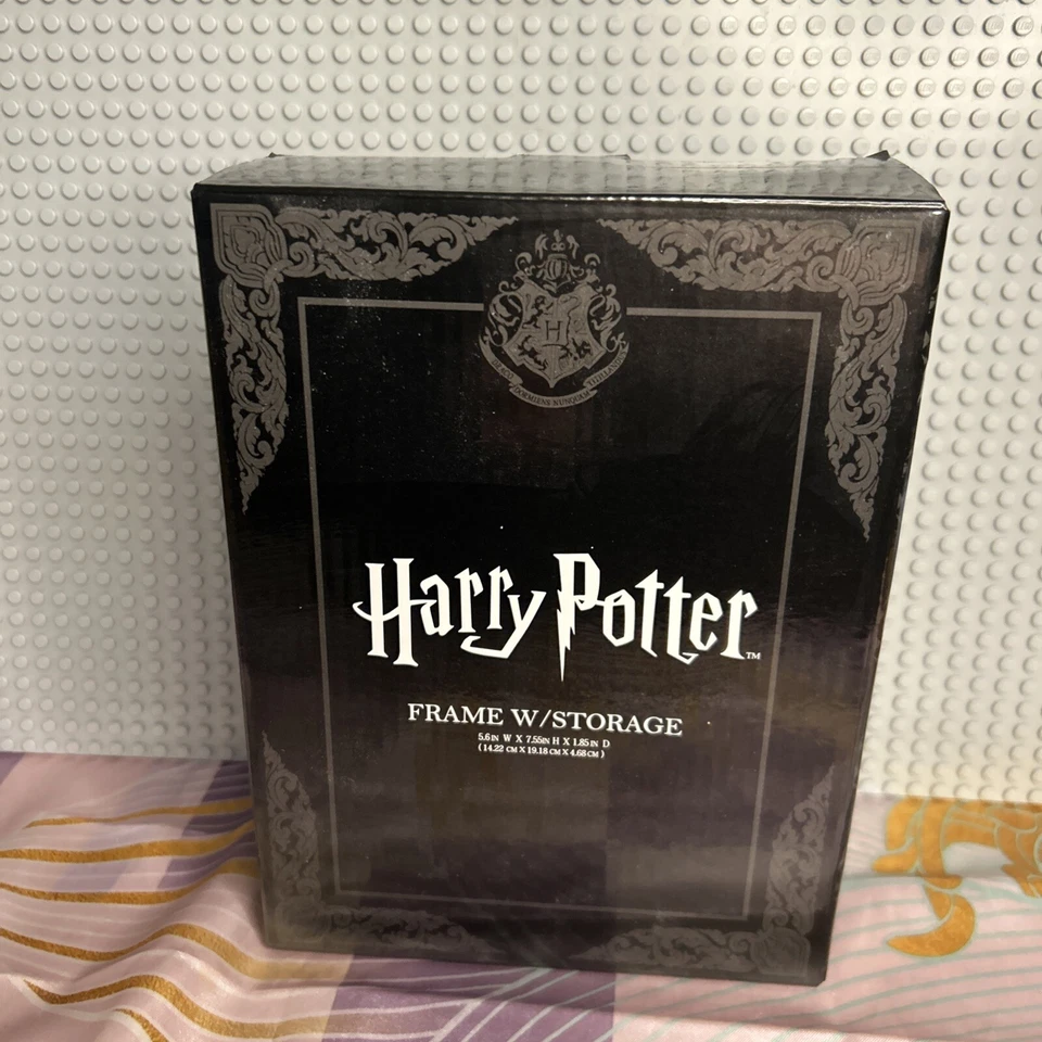 Brand new in box ~Harry Potter Ariana Dumbledore Secret Compartment Picture Fram - Image 1 of 4