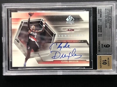 2004-05 UPPER DECK SP AUTHENTIC SIGNATURE CLYDE DREXLER HOF BGS 9 MINT/10 AUTO - Image 1 of 2