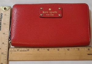 Kate Spade New York "Soffiano" Accordion Wallet 4x8 Red Zip Around Wristlet EUC  - Picture 1 of 8