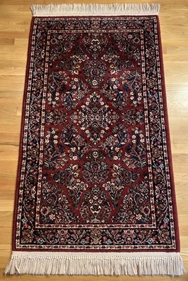 Alfombra de lana Karastan 785 Red Sarouk Runner con flecos ~ 5 pies 9 pulgadas X 2 pies 10,5 pulgadas Foto 1 de 4