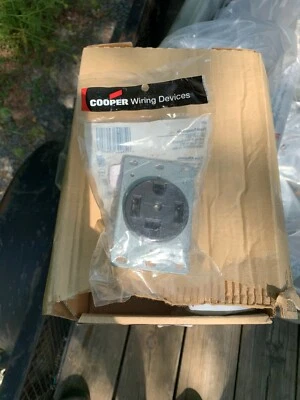 Receptáculos para secadora Cooper 1257-SP - 30A-125/250V, 3 polos, 4 cables - Lote de 4 Foto 1 de 4