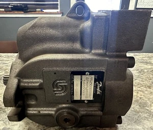 Bomba de pistón variable LRR025CXXXXNNNC2NFA6NPLBNNNPOO, Danfoss, serie L - Imagen 1 de 7