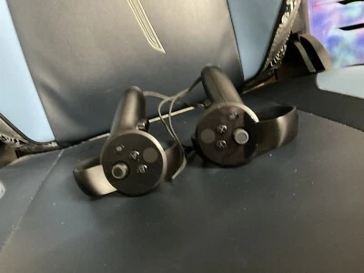 Oculus VR Virtual Reality Rights-and Left Motion Controllers - Image 1 of 4
