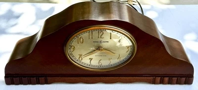 VINTAGE GENERAL ELECTRIC MODEL 414 WESTMINSTER CHIME TELECHRON B3 MANTEL CLOCK - Image 1 of 4