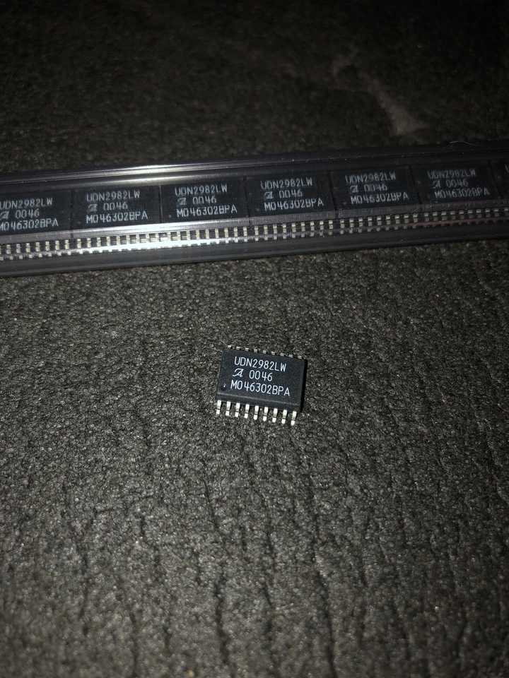 1 Stück Allegro UDN2982LW SOP-18 8-CHANNEL SOURCE DRIVERS  - Bild 1 von 1
