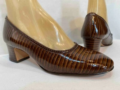 NOS 6.5 B VTG 70s Brown Leather Shoe Chunky Block Heel Pumps SNAKE Print - Image 1 of 4