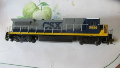 Vintage HO WALTHERS TRAINLINE 931-161 GE DASH 8 40B CSX # 5956 Analog - Image 1 of 2