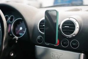 Rennline Audi TT MK1 ExactFit Magnetic Phone Mount Audi TT MK1 - Picture 1 of 3