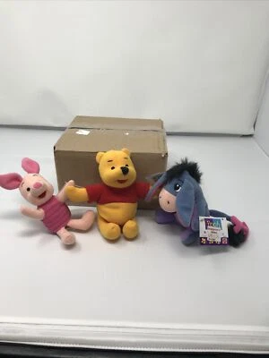 De Colección Mattel Winnie the Pooh and Friends Tomados de la Mano Nuevo con Etiquetas Lote de 3 Personajes Foto 1 de 4