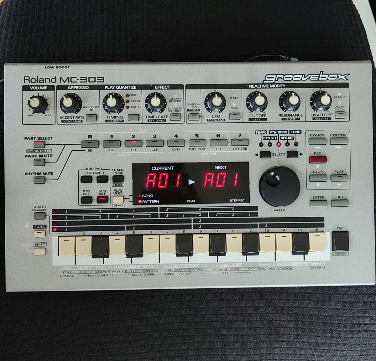 Roland Mc 303 for sale - eBay