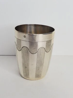 Taza de plata de ley Paris 950 hecha por Ernest Prost alrededor del siglo XX Foto 1 de 4