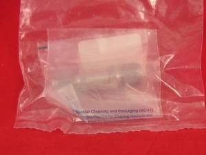 Swagelok SS 1/4" Poppet Check Valve, Fixed Pressure, SC-11 cleaned, SS-4C-1-7203 - Picture 1 of 1