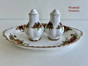 ROYAL ALBERT OLD COUNTRY ROSES CRUET SALT & PEPPER SHAKERS and STANDING TRAY - Picture 1 of 6