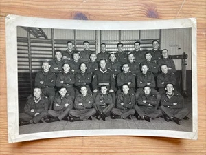 1948 Photo Army Soldier Group at Saighton Camp, Chester 14x9cm - Picture 1 of 5