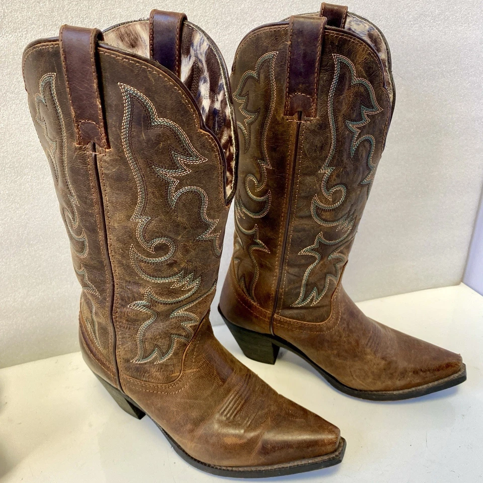 Botas sociais femininas Laredo Western cowboy cowgirl tamanho 7W biqueira recortada 51078 marrom - Imagem 1 de 4