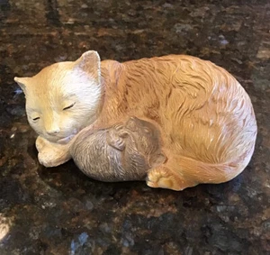Vtg Sleeping Orange Cat W/ Curled Up Mouse Figurine Garden Statue Polyresin #2 - Picture 1 of 5