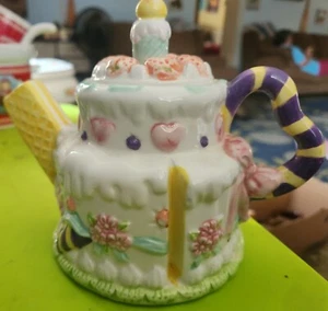 Heritage Mint Collectibles Tea Pot Strawberries Top Birthday Cake Design - Picture 1 of 5