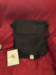 Calvin Klein Soft computer Case New with Tags Measures 14x13 inches - Afbeelding 1 van 3