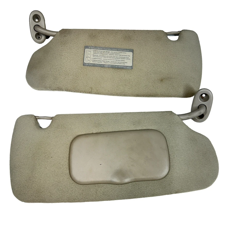 Оригинальный бежевый солнцезащитный козырек для левой и правой стороны Dodge Dakota 2000 00 01 - Изображение 1 из 4