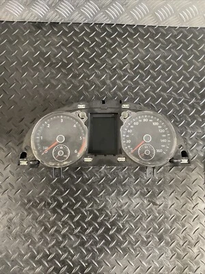 Cuadro de instrumentos velocímetro Volkswagen Passat 2.0 TDI 2009 3C0920972J Foto 1 de 4
