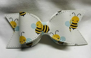 Bees Prints Hair Bows For Girls Handmade In USA - Picture 1 of 2