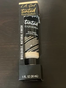 L.A. Girl Tinted Foundation, Porcelain GLM752 - Picture 1 of 1