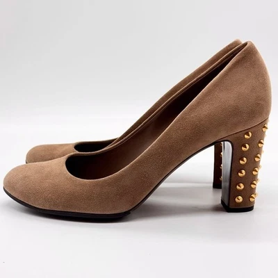 Zapatos de salón GUCCI raros con tachuelas beige gamuza punta redonda talla 8,5 EE. UU. 25,5 cm para mujer Foto 1 de 4
