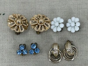 LOTE DE TRABAJO pendientes clip vintage años 50/60 x 4 pares vidrio leche diamante anodizado - Imagen 1 de 6