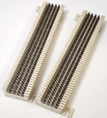 LOT OF 2 SIEMON COMPANY S66M1-50 BLOCK 4X50 ,TERMINATED 22-26 AWG, CLIP DESIGN  - Image 1 of 4