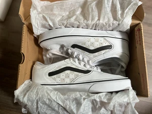 VANS Rowley Classic Herren Sneaker Weiß VN0A4BTTW691 Freizeit Schuhe Skateschuhe - Bild 1 von 3