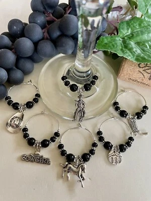 Yee-haw! Dijes de copa de vino con temática occidental de ágata negra, juego de 6 paquetes de regalo Foto 1 de 2