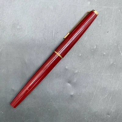 Pluma Estilográfica Montblanc Oro 14K Burdeos Usada Foto 1 de 4