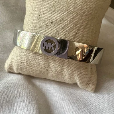 Michael Kors Bangle Bracelet Fulton Silver Tone Delicate Hinge - Image 1 of 4