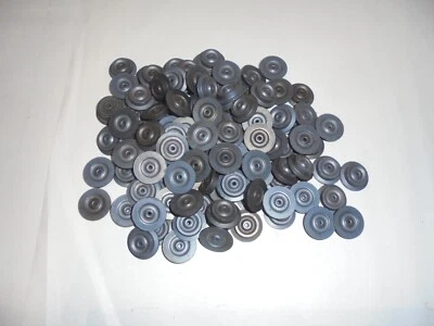 LIONEL LOT OF 50 O GAUGE STEEL WHEELS POSTWAR FOR PASSENGER OR FREIGHT CARS - Image 1 of 2