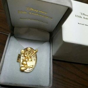 Disney Store 10th Anniversary Cast Pin Badge Not for sale Mickey Mouse  - Picture 1 of 3